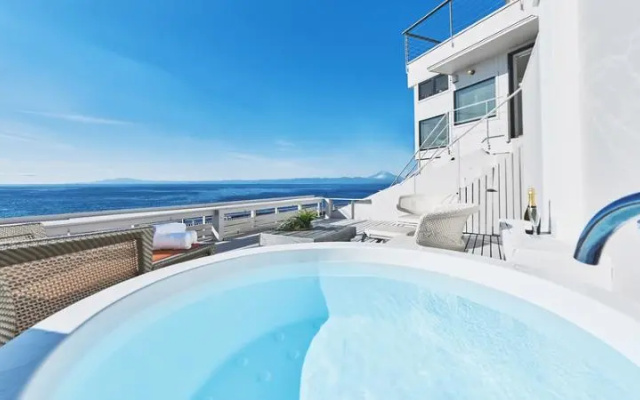 And Sun Terrace House – Pool – Yokosuka