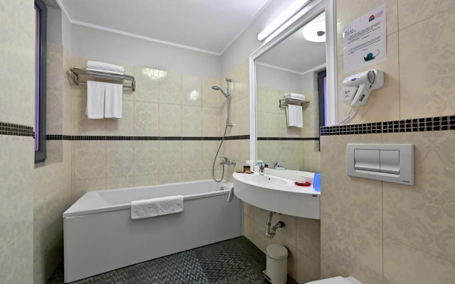 Tomis Garden Aparthotel