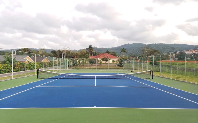 Serenity Retreat Villa Drax Hall