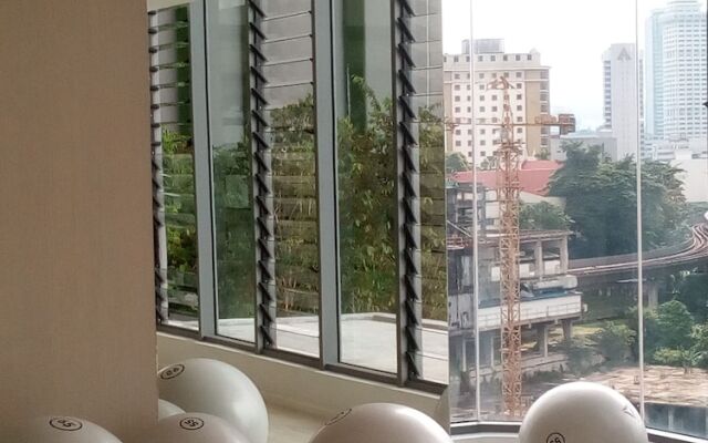Robertson Suites Z