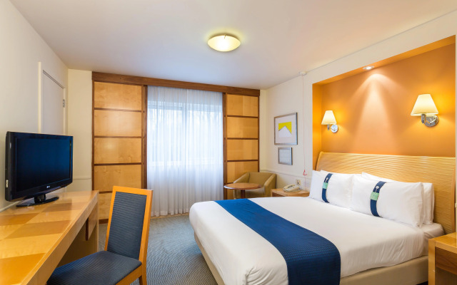 Holiday Inn Cambridge by IHG