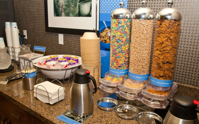 Hampton Inn & Suites Salinas