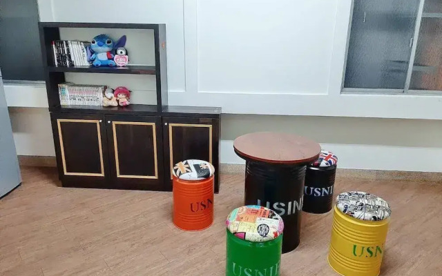 Qingju Hostel