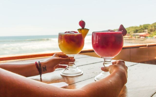Ast Surf Hotel