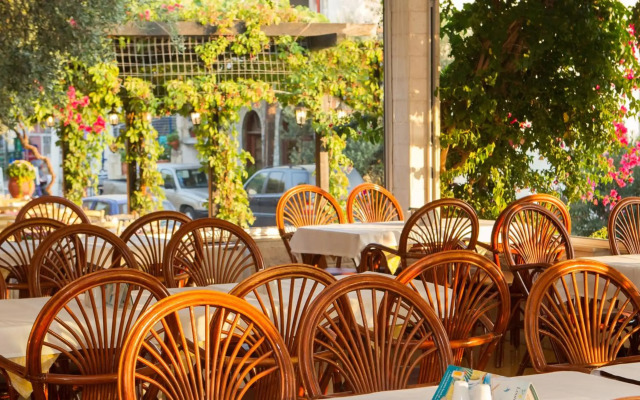 Xenios Loutra Village Beach Hotel