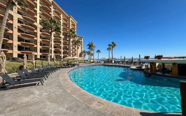 Steps to Sandy Beach Pool Renovated 2BR Condo