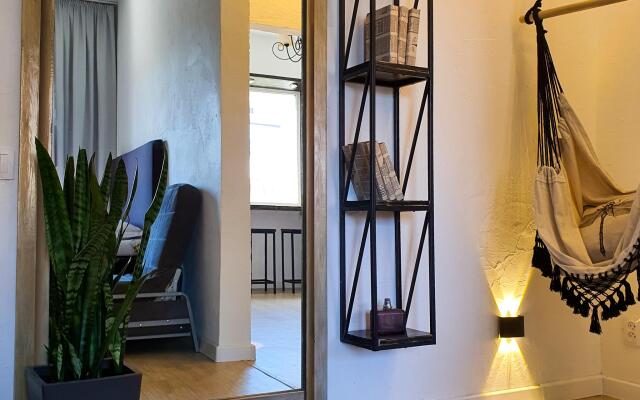 Мириады на улице Молодежная