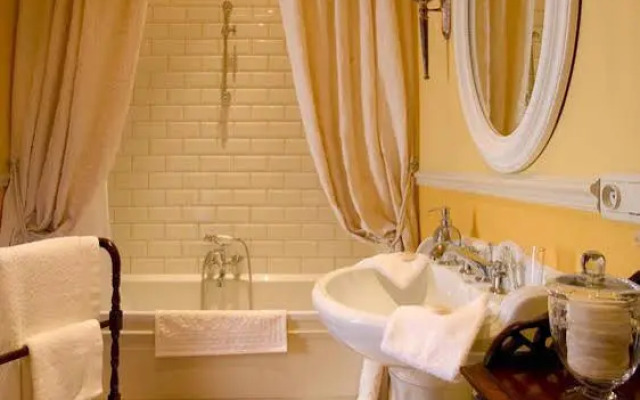 Brugsche Suites - Luxury Guesthouse