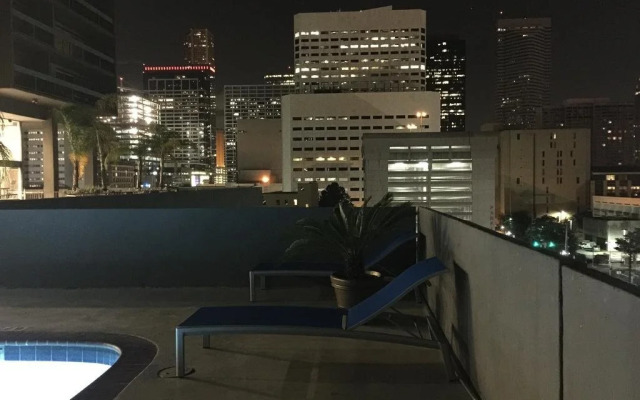 Lodgeur at Houston House