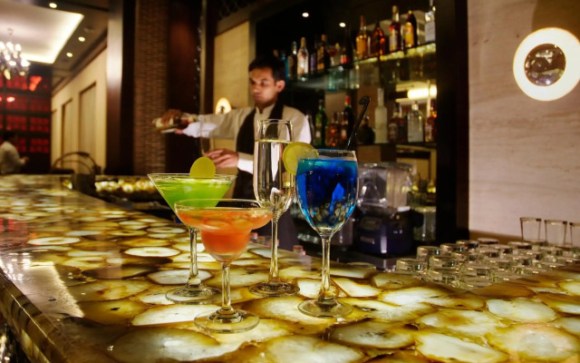 Goldfinch Hotel Delhi NCR