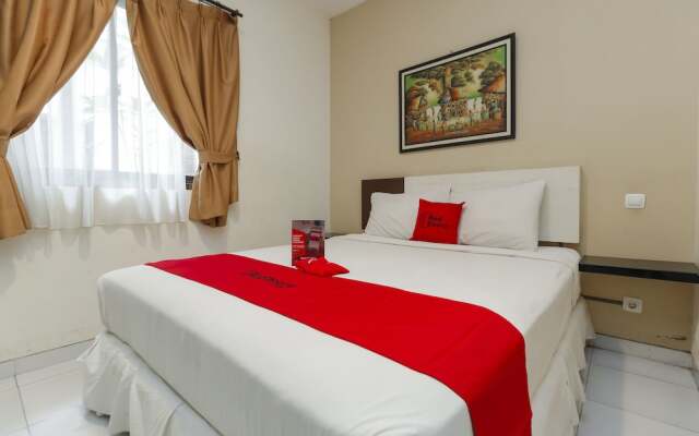 RedDoorz near Universitas Sebelas Maret