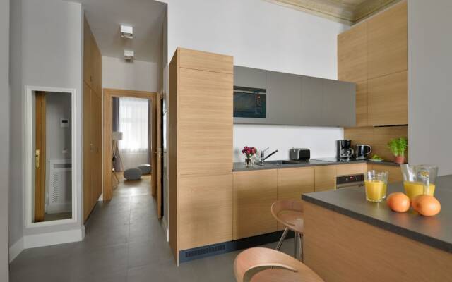 STRADONIA Serviced Apartments