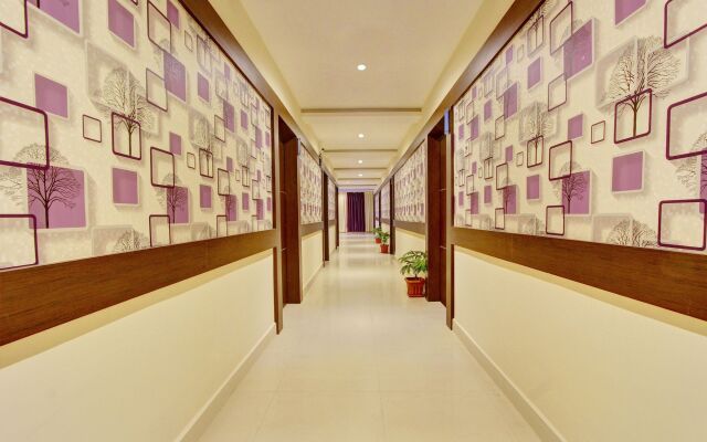 SVS Luxury Rooms by OYO Rooms