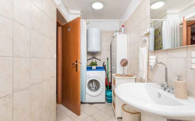 Awesome Home in Pula With Wifi and 2 Bedrooms