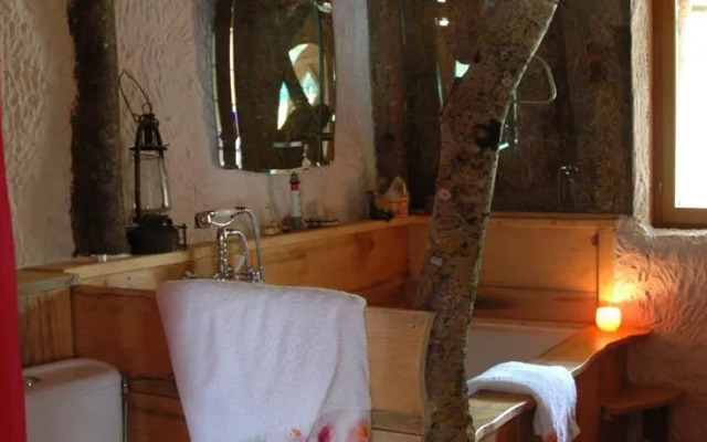 Le Nid dans les Bruyères