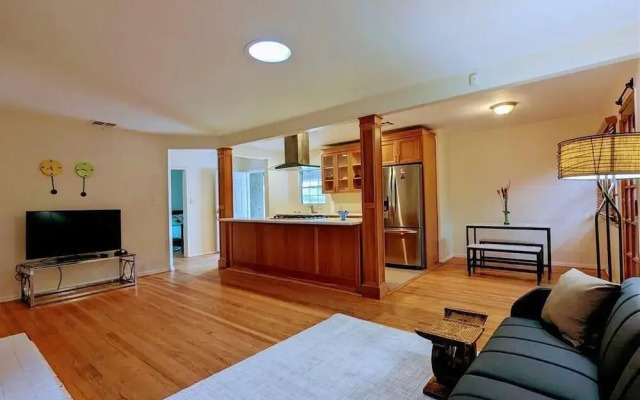 Convinient Location in Los Angeles