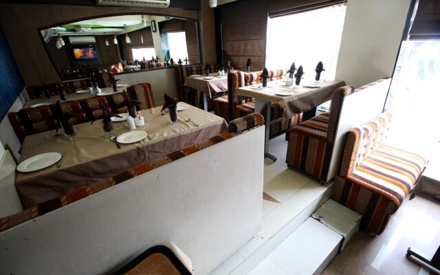 OYO 978 Marshall The Hotel