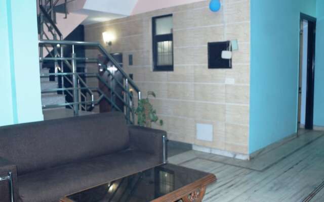 Maxfort Service Apartment