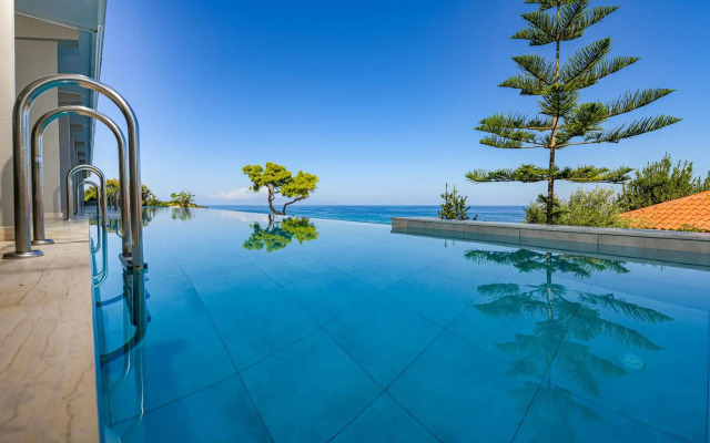 Alexandra Beach Resort & Spa