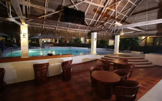 Hotel Villa Blanca Suites