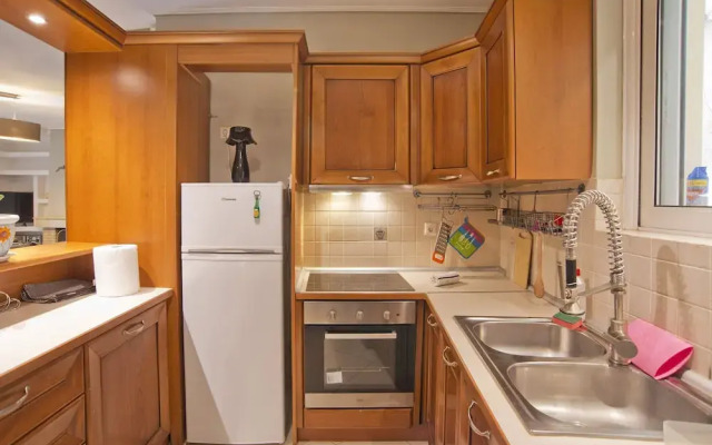 Seaside Apartment in Piraeus