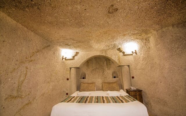 Artemis Cave Suites - Adults Only