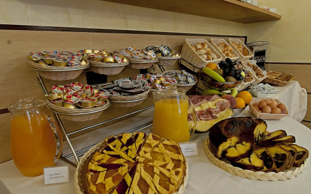 Hotel Lirico