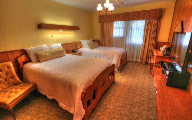 The Historic Gatlinburg Inn