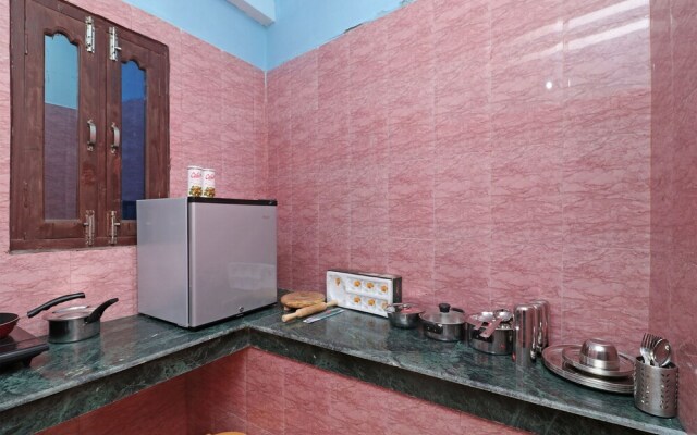 OYO 13922 Hill View 2BHK Kempty Fall