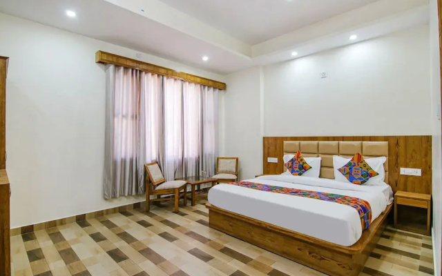 Fabhotel Himalayan Park
