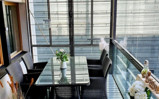 Superb 1BR home with sauna and terrace