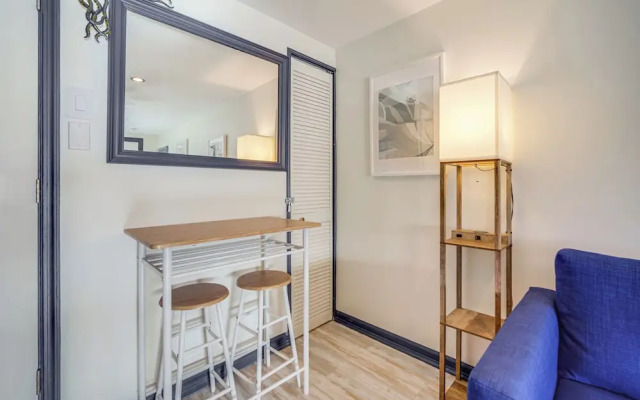 Half-block to Beach & Conventions: Wildwood Studio