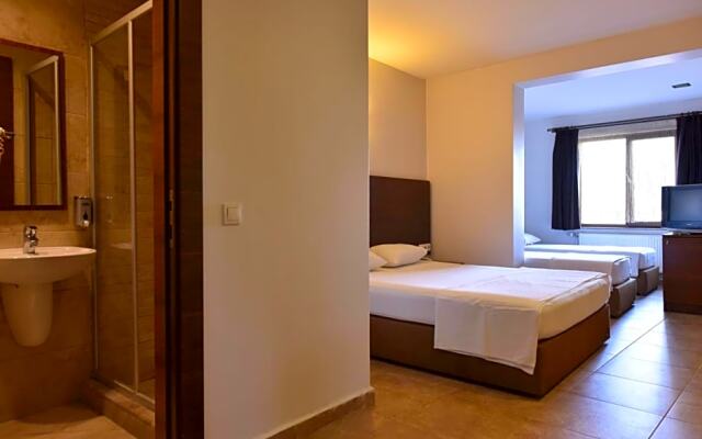 Elmas Hotel
