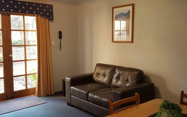 Alanvale Apartments & Motor Inn