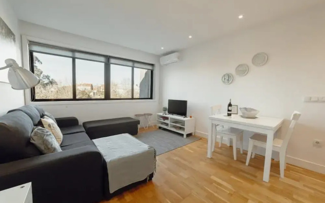 Downtown Stylish Apartment Garage by Vacationy