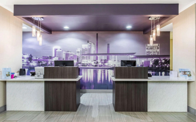 La Quinta Inn & Suites by Wyndham Fultondale Birmingham N