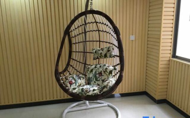 Zhaoping Huangyao Holiday Inn