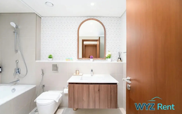 Chic 2 BR in Vida Residences Canal View