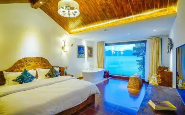 Lugu Lake Yinmi Lakeside Boutique Hotel
