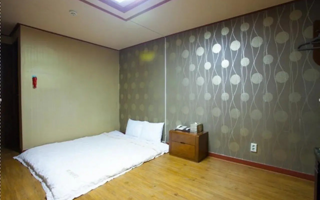 Hue Hotel