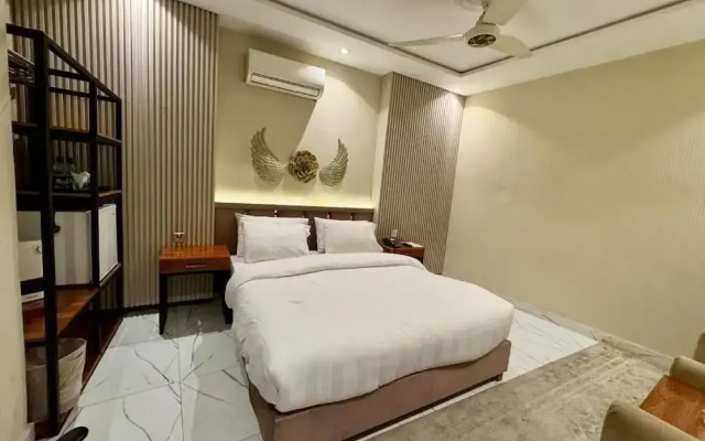 Shelton Boulevard Hotel Lahore