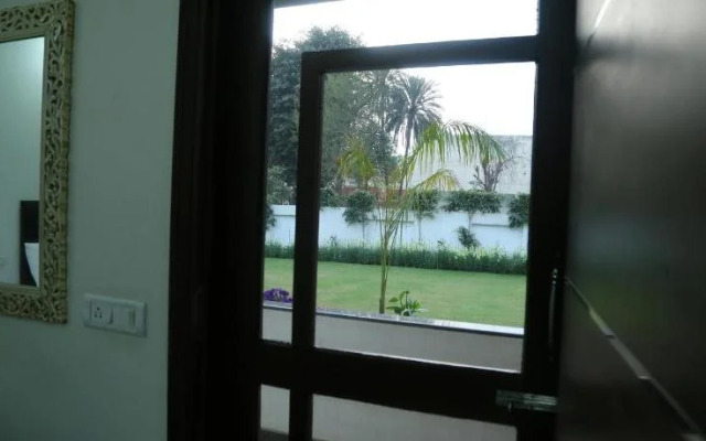 Hotel Whistling Greens