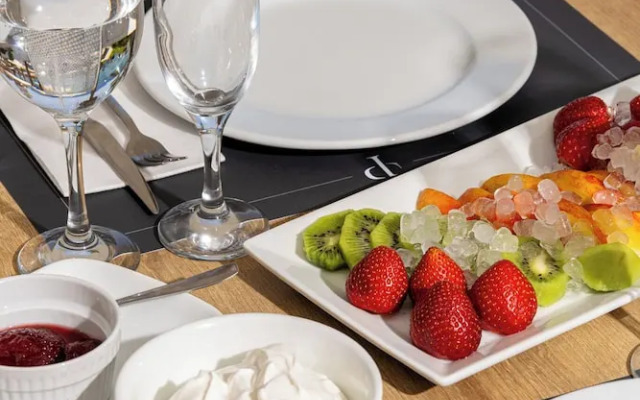 PHEIA, Vriniotis Resorts