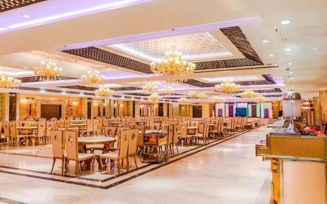 C Pearls Hotel  Banque by OYO Rooms