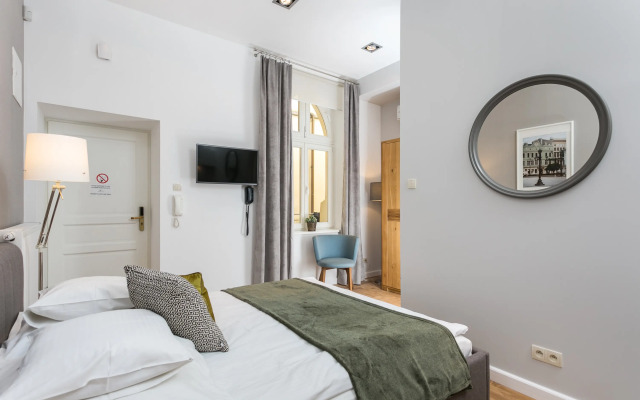 Venetian House Market Square Aparthotel