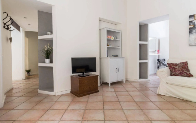 Santonofrio Apartments