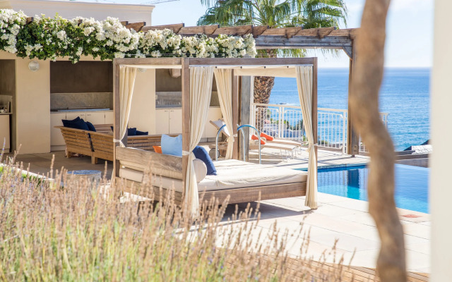 Compass House Boutique Hotel