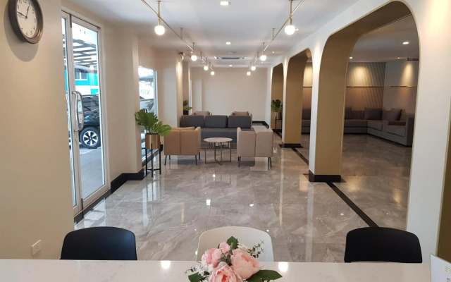 The Phoenix Hotel Bangkok