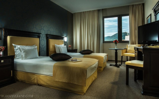 Hotel Sani