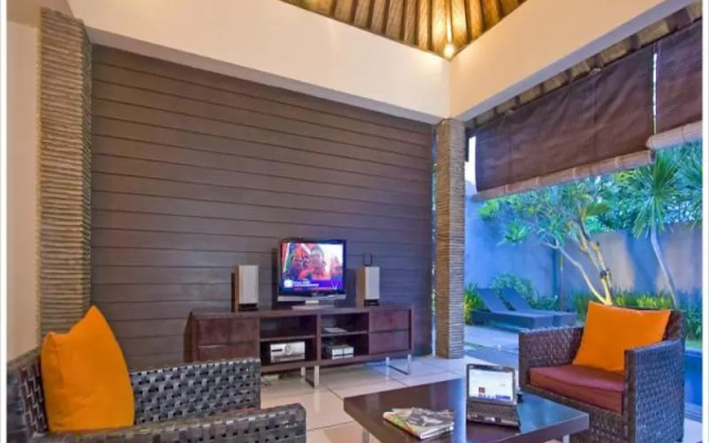 Villa Ininda and Ligaya